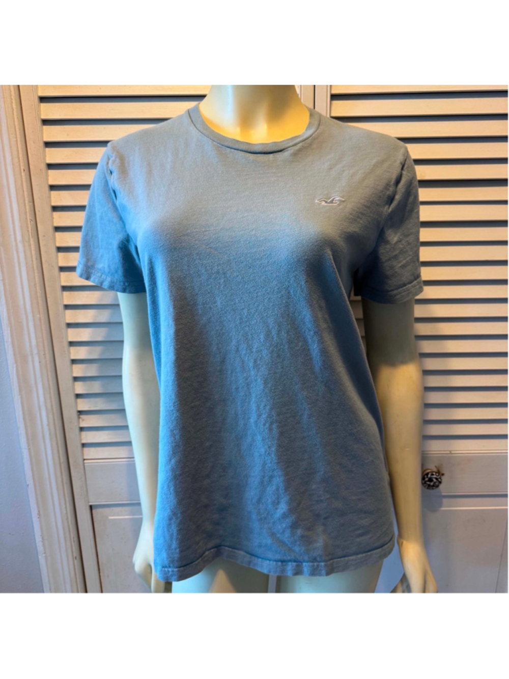 Men's Hollister Light Blue Short Sleeve Tee M